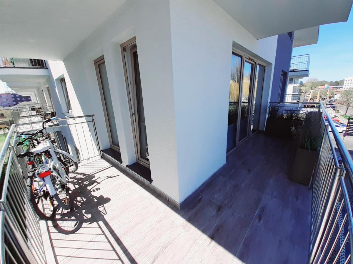 Апартаменты Apartament Kapitanski Mostek 17A Z Widokiem Na Port I Latarnie Morska Oraz Garazem Колобжег Экстерьер фото