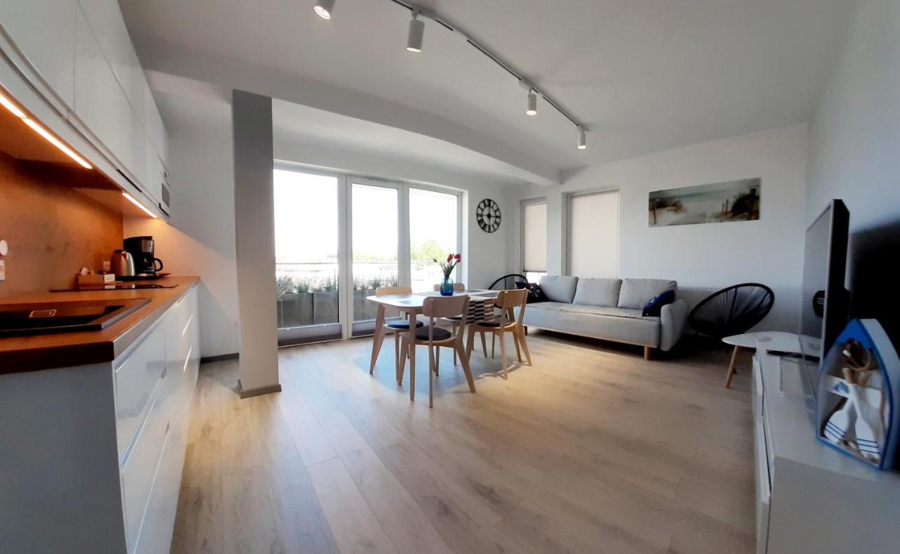 Апартаменты Apartament Kapitanski Mostek 17A Z Widokiem Na Port I Latarnie Morska Oraz Garazem Колобжег Экстерьер фото